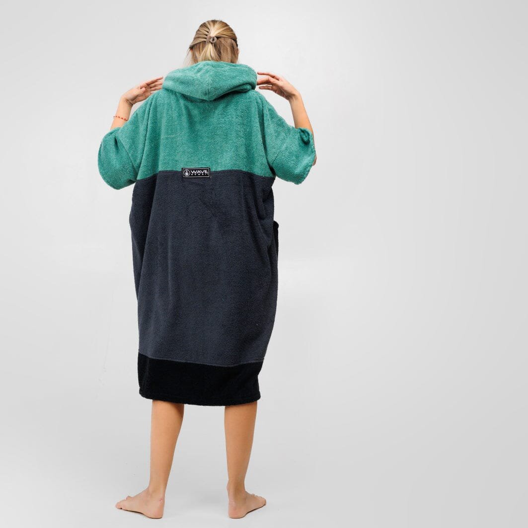 Surf Poncho Move