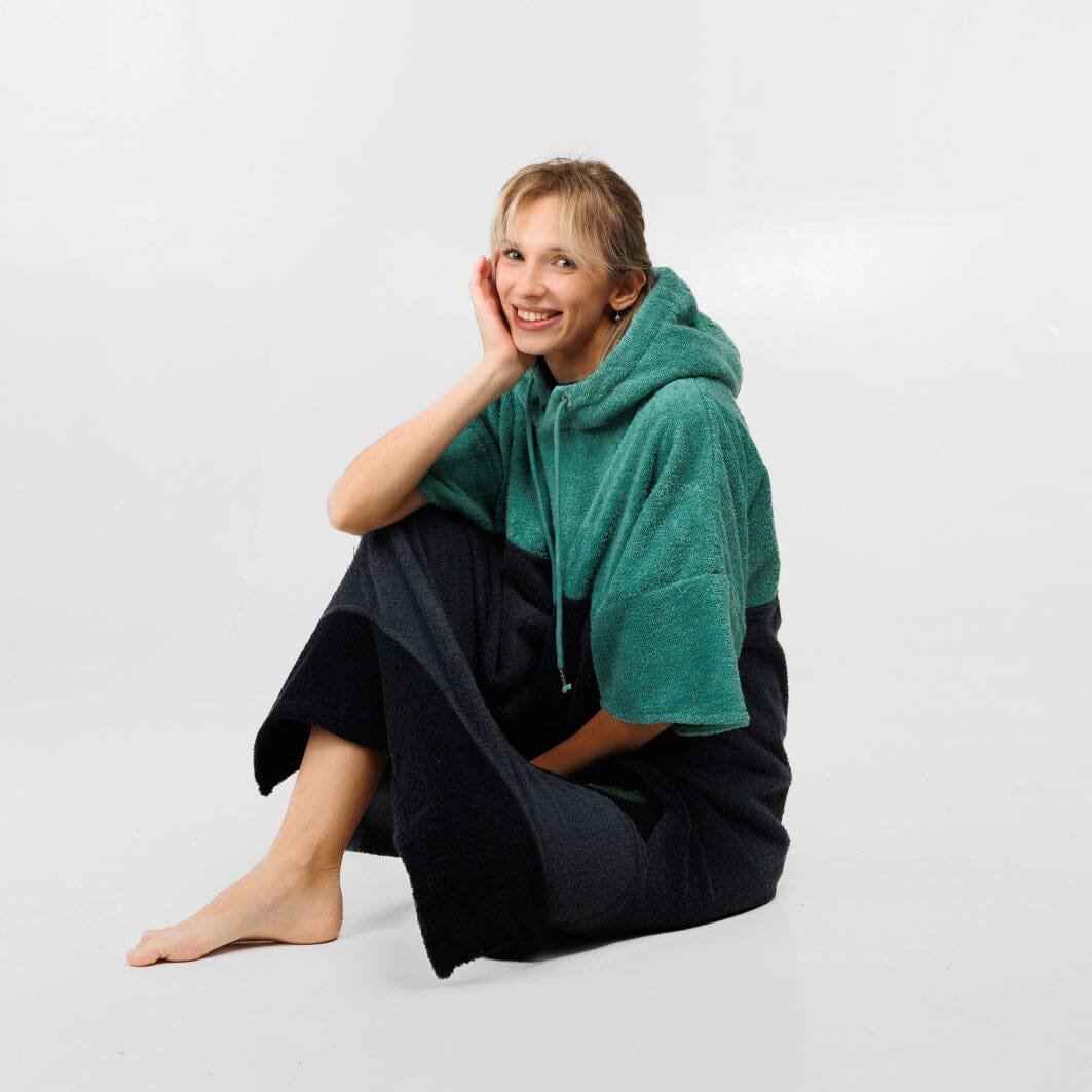 Surf Poncho Move