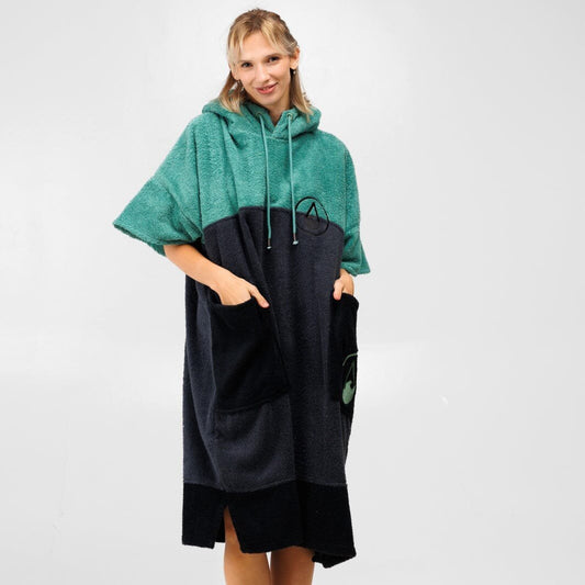 Surf Poncho Move